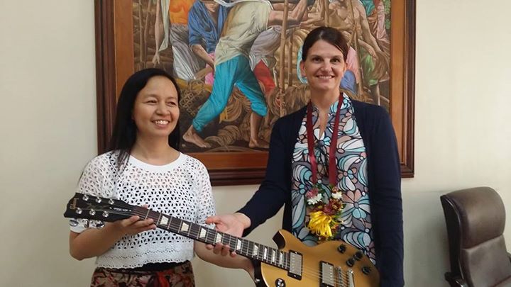 US Embassy Manila donates Gibbons guitar to Liceo de Cagayan