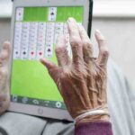 senior-citizen-using-ipad